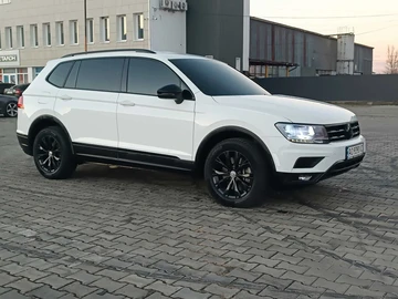 Авто Volkswagen Tiguan 2017 № 8226335