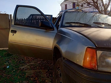 Авто Opel Kadett 1988 № 8226371
