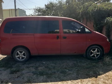 Авто Hyundai H1 Starex  2004 № 8226374