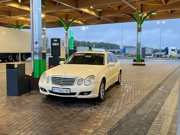 Авто Mercedes 220 2008 № 8226700