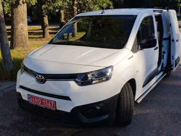 Авто Toyota Avensis Verso 2022 № 8226968