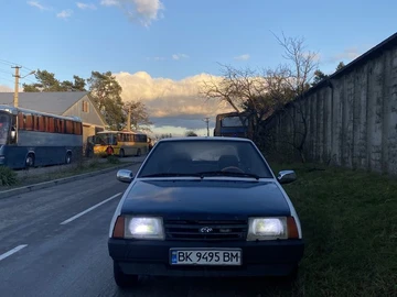 Авто ВАЗ 2109 1999 № 8227105