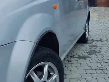 Авто Chevrolet Aveo 2005 № 8227177