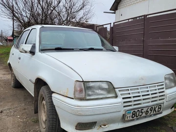 Авто Opel Kadett 1990 № 8227268