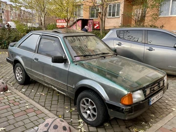Авто Ford Escort 1982 № 8227333