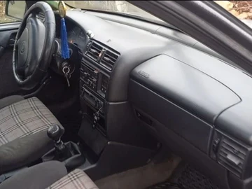 Авто Opel Vectra 1990 № 8227658