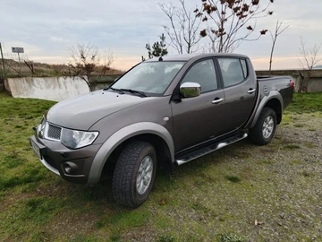 Авто Mitsubishi L 200 2012 № 8227663