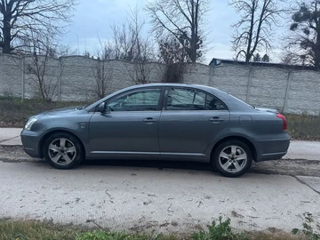 Авто Toyota Avensis 2003 № 8227754