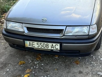 Авто Opel Vectra 1989 № 8227889