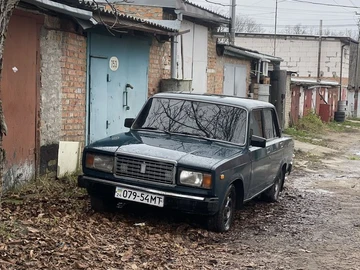 Авто ВАЗ 2107 2004 № 8228152