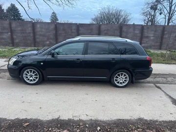Авто Toyota Avensis 2005 № 8228208