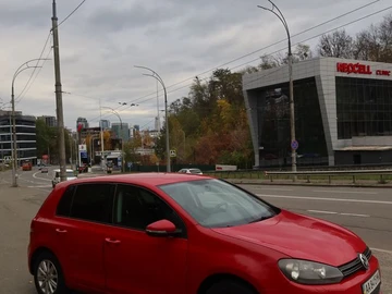 Авто Volkswagen Golf 2012 № 8228816