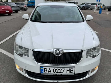 Авто Skoda Superb 2012 № 8228894