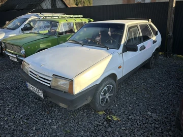 Авто ВАЗ 2109 1999 № 8228968