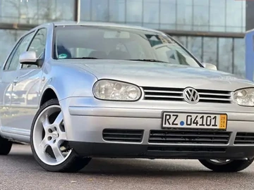 Авто Volkswagen Golf 2002 № 8229124