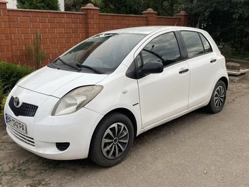 Авто Toyota Yaris 2006 № 8229165