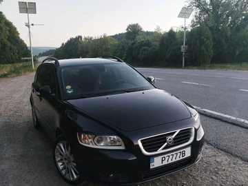 Авто Volvo V50 2010 № 8229326