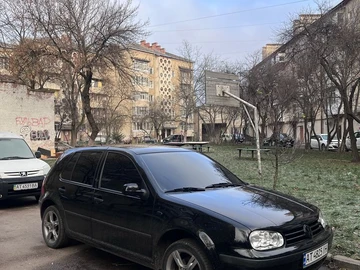 Авто Volkswagen Golf 2001 № 8229365