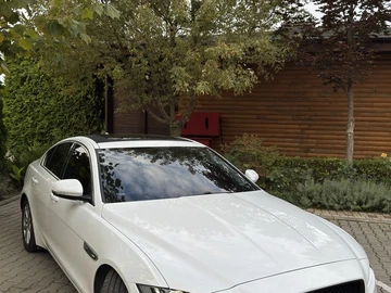 Авто Jaguar Xe 2015 № 8229385