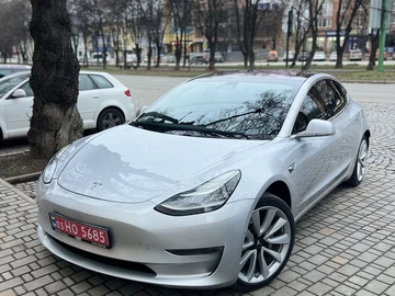Авто Tesla Model 3 2018 № 8229436