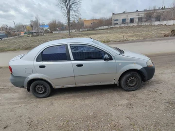 Авто Chevrolet Aveo 2005 № 8229473