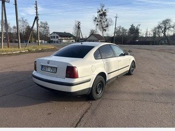 Авто Volkswagen Passat Sedan 1998 № 8229486