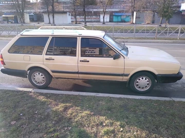 Авто Volkswagen Passat Variant 1987 № 8229695