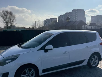 Авто Renault Scenic Iii 2011 № 8229754