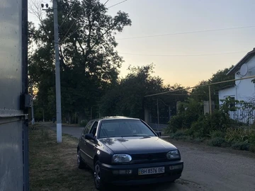 Авто Volkswagen Golf 1993 № 8229811