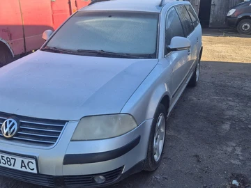 Авто Volkswagen Passat Variant 2003 № 8229973