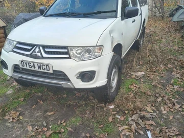 Авто Mitsubishi L 200 2014 № 8229980