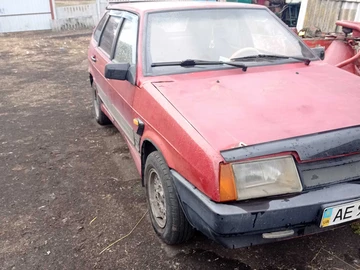 Авто ВАЗ 2109 1992 № 8230075