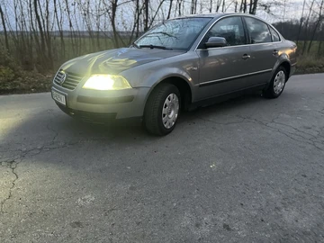 Авто Volkswagen Passat Sedan 2002 № 8230096