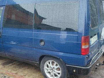 Авто Peugeot Partner 1998 № 8230467