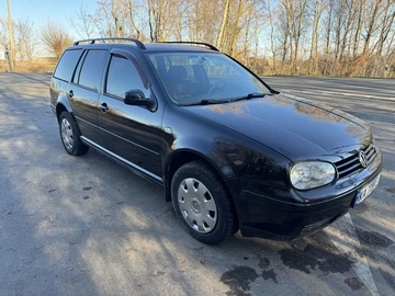 Авто Volkswagen Golf 2000 № 8230489