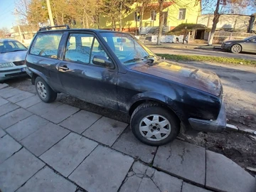 Авто Volkswagen Polo 1987 № 8230664