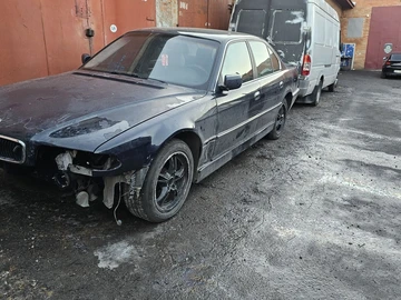 Авто BMW 7 Серия 2001 № 8231065