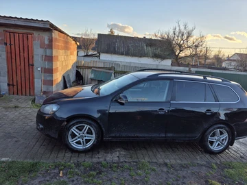Авто Volkswagen Golf 2010 № 8231073