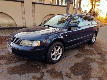Авто Volkswagen Passat Variant 1999 № 8231089
