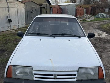 Авто ВАЗ 2109 1993 № 8231111