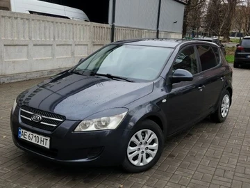 Авто KIA Cee X27 D 2009 № 8231294