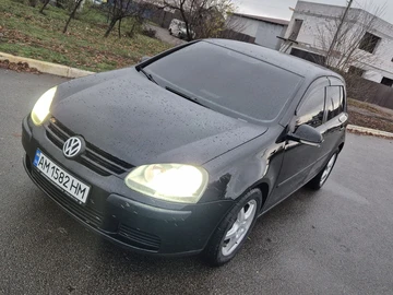 Авто Volkswagen Golf 2003 № 8231302