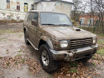 Авто Mitsubishi Pajero 1998 № 8231450