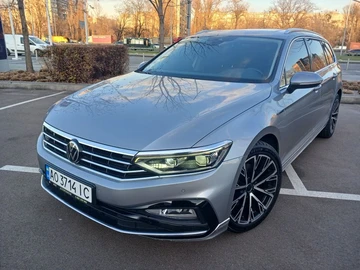 Авто Volkswagen Passat Variant 2020 № 8231485