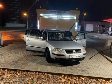 Авто Volkswagen Passat Sedan 2002 № 8231618