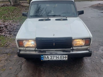 Авто ВАЗ 2107 1996 № 8231900