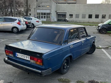 Авто ВАЗ 2107 2000 № 8232289