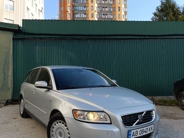 Авто Volvo V50 2009 № 8232330