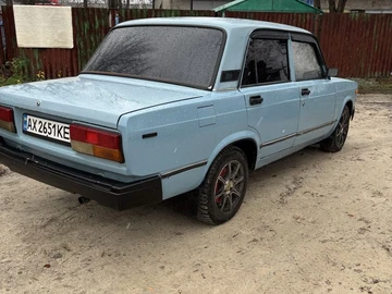 Авто ВАЗ 2107 2004 № 8232487