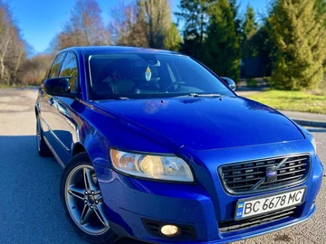 Авто Volvo V50 2009 № 8232674